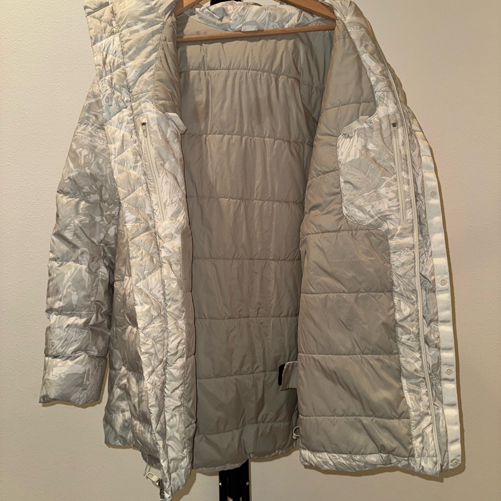 Lululemon Men’s Down Jacket - Large - image 3